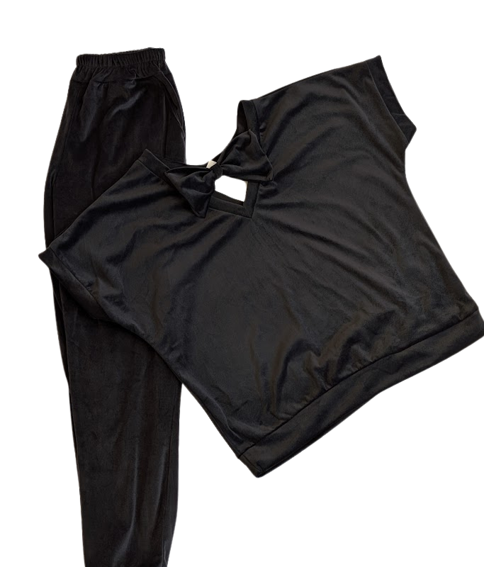 komplet dresowy damski welurowy z kokardką na plecach kolor czarny