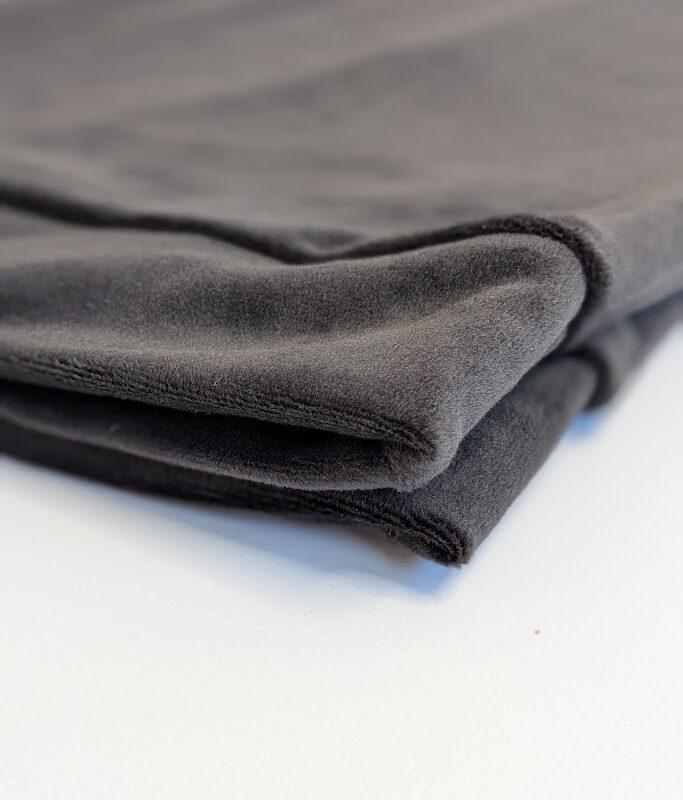 kokardka na plecach komplet dresowy welurowy damski detal