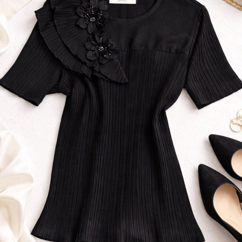 czarna elegancka bluzka damska dla większego biustu plisowana stylizacja