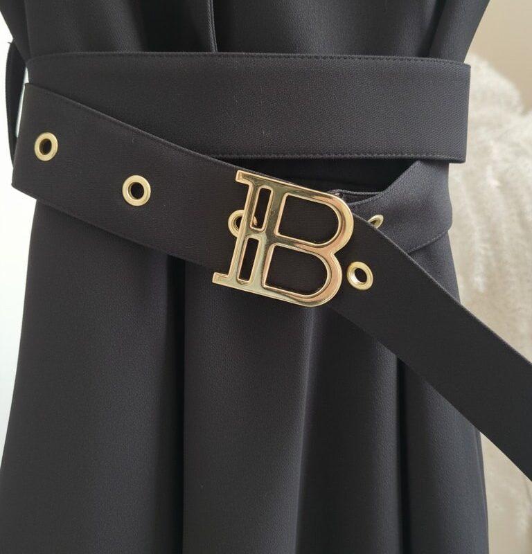 Kombinezon z długim rękawem spódnico-spodenki zbliżenie