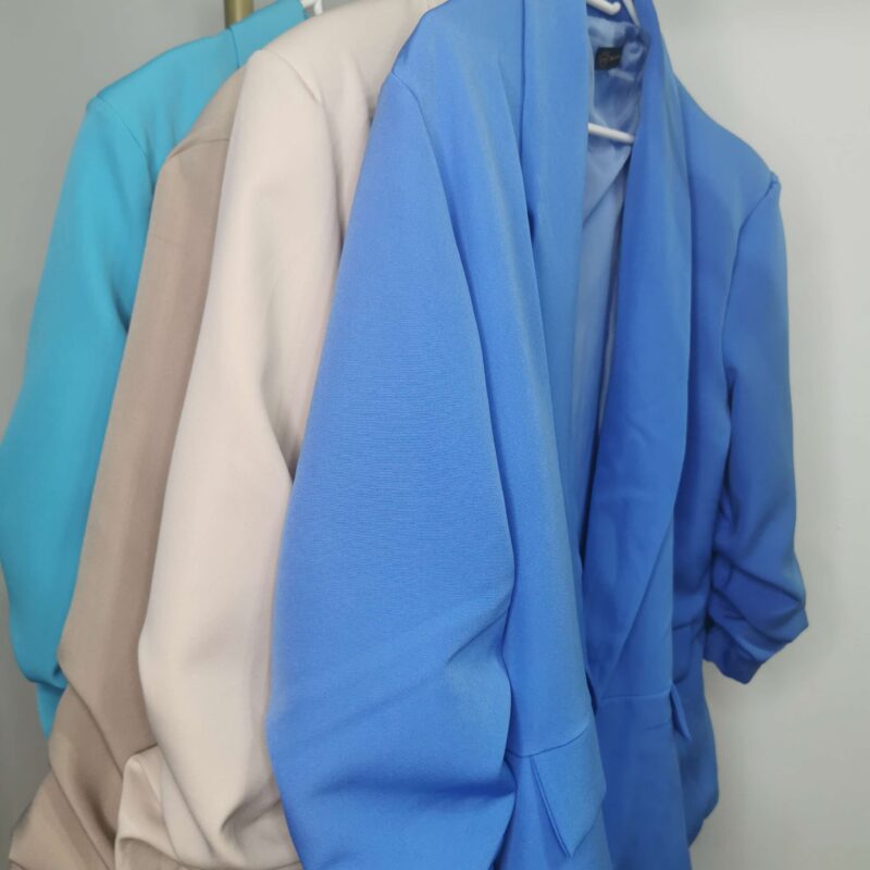 Marynarka oversize damska z marszczeniem - Stylowe Trio